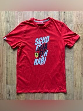Scuderia Ferrari Mens Medium Red Tshirt Cotton Short Sleeve Racing Team